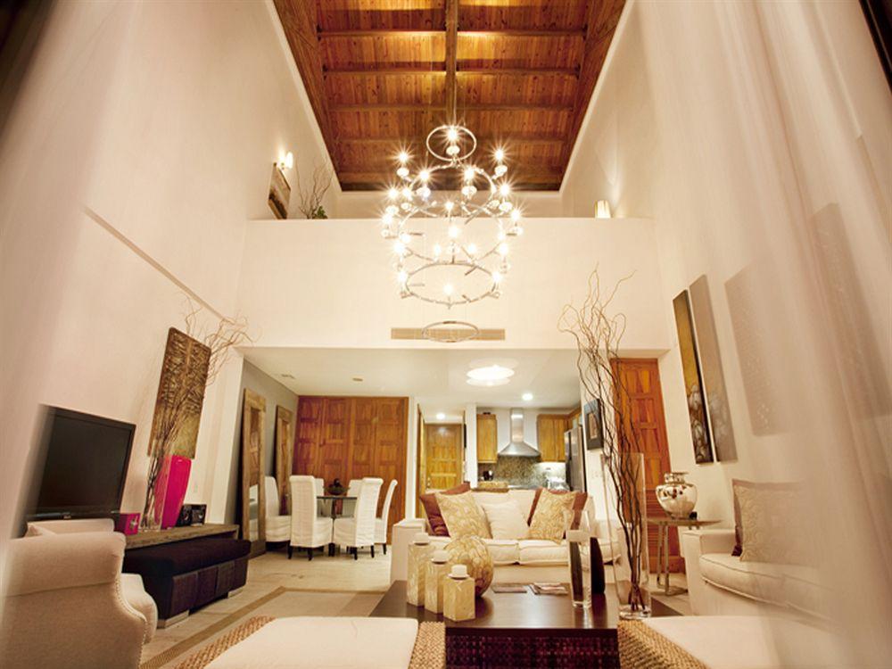 Los Altos Residences By Mint ลาโรมานา ภายนอก รูปภาพ