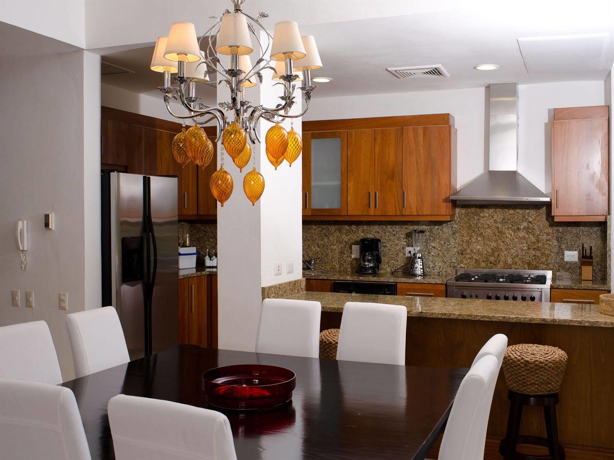 Los Altos Residences By Mint ลาโรมานา ภายนอก รูปภาพ