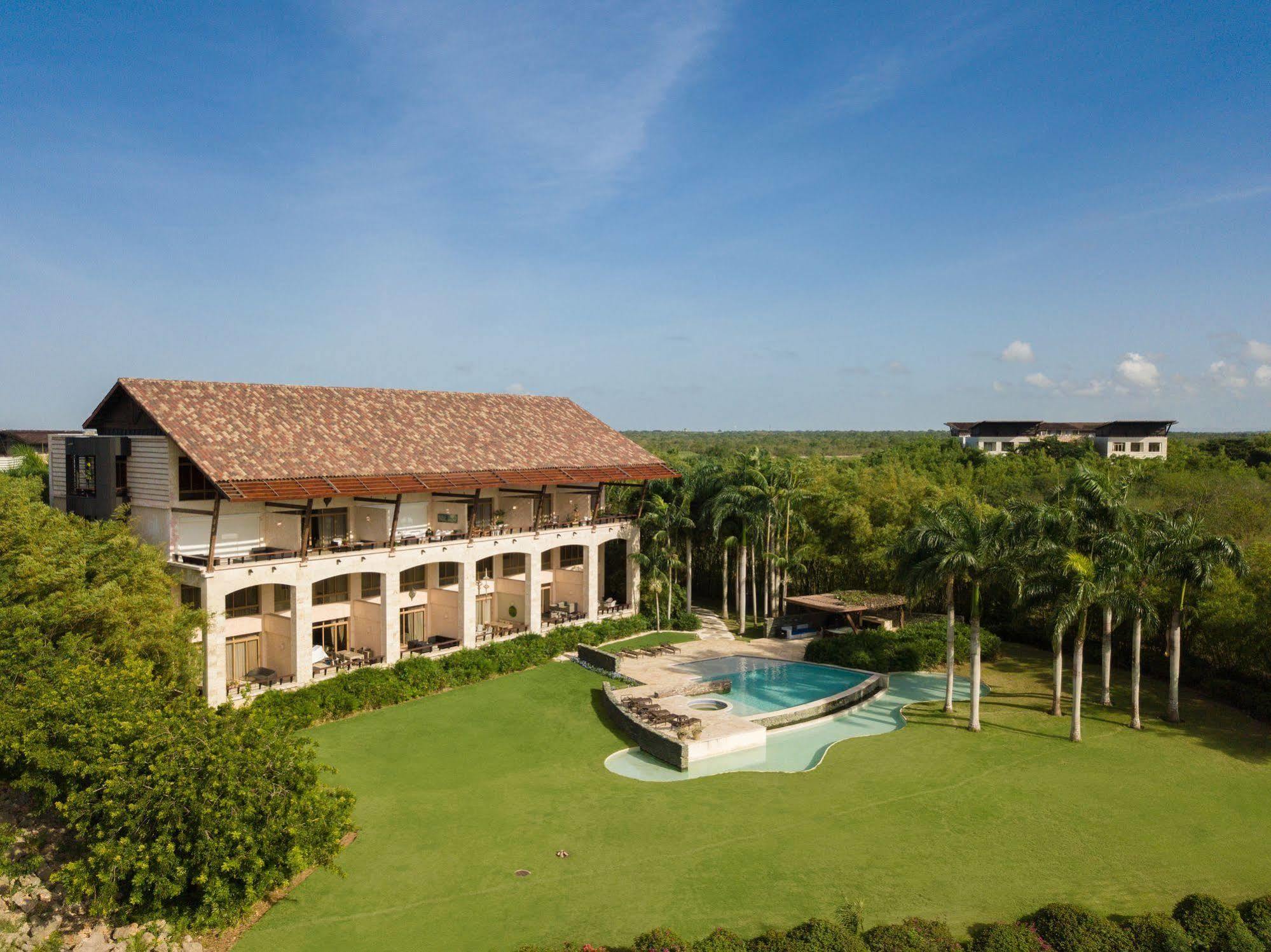 Los Altos Residences By Mint ลาโรมานา ภายนอก รูปภาพ