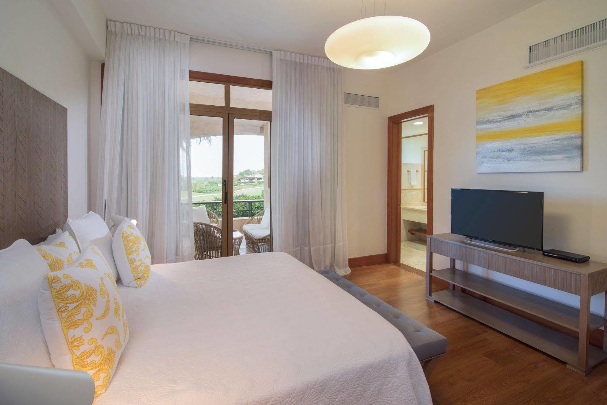 Los Altos Residences By Mint ลาโรมานา ภายนอก รูปภาพ